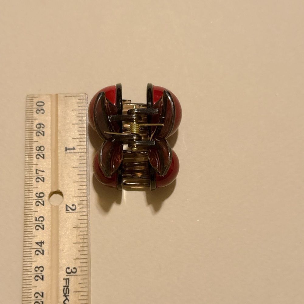 Cherry Hair Clip S930 - Picture 4 of 5